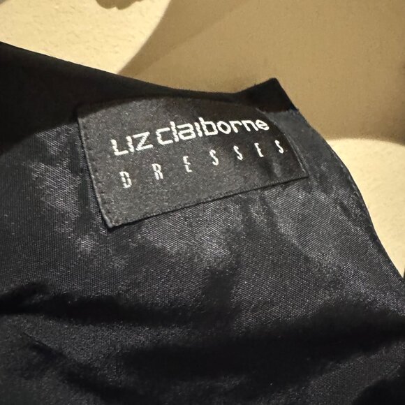 Liza Claiborne black rose floral blouse - Picture 3 of 4